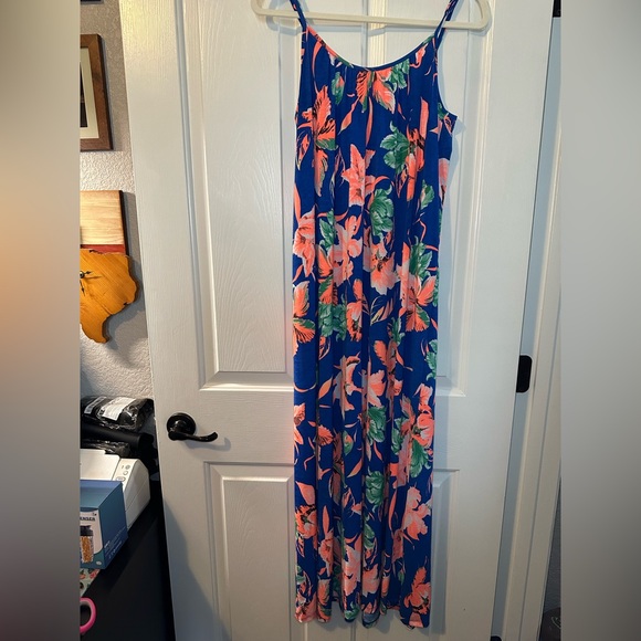 Floral Sleeveless Maxi Dress with Pockets - Picture 1 of 5